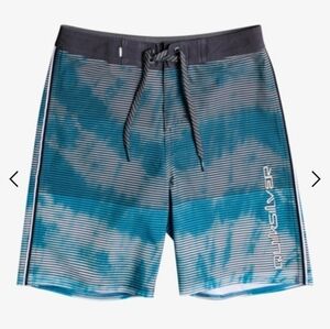Quiksilver surfsilk mens size 36 boardshorts